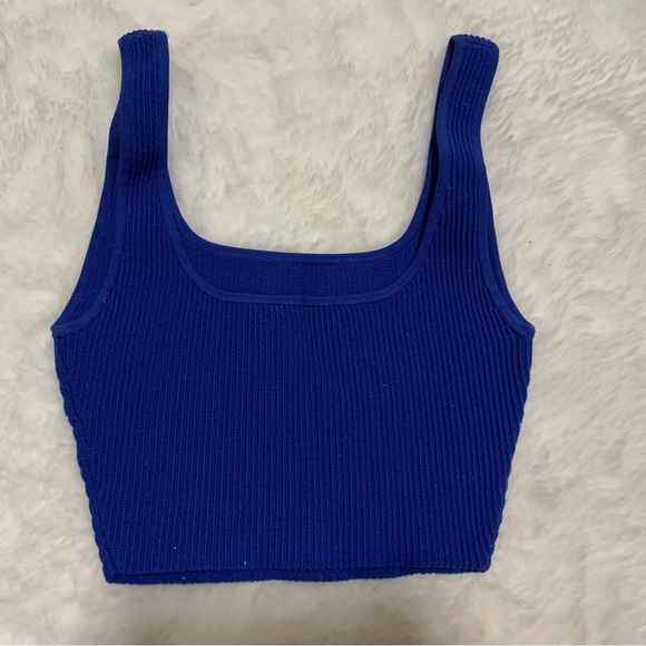 Babaton sleeveless ribbed crop top - Picture 2 of 3